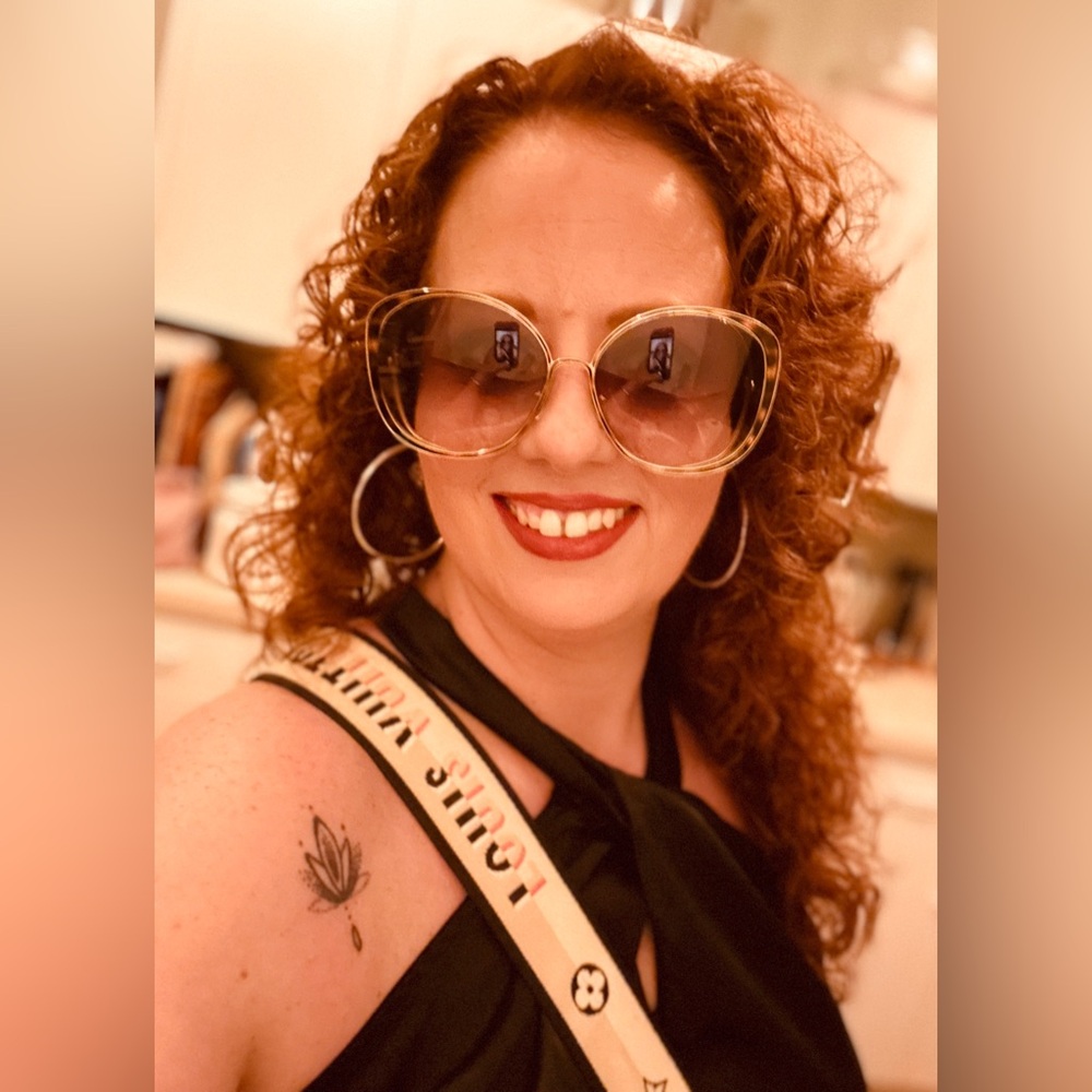 Meet your Posher, Lauren